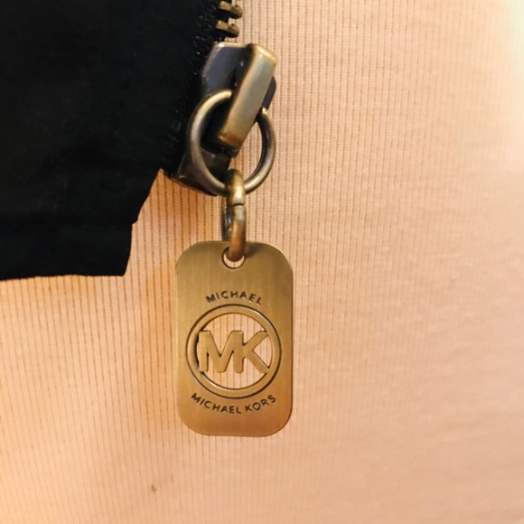Michael Kors Black ZIP Up Soft Light Jacker. - Picture 5 of 8